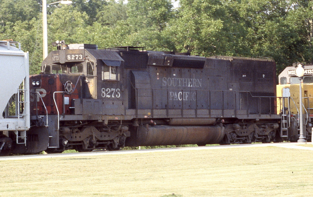 SP 8273 on NB freight